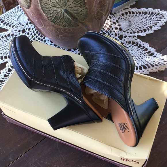 Sofft “Bria” Black Slip-on Mule Clogs Sized 7.5 - Picture 5 of 11